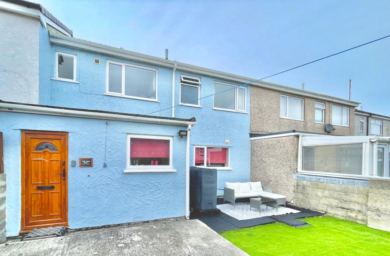 Cae Glas Apartments Holyhead Esterno foto