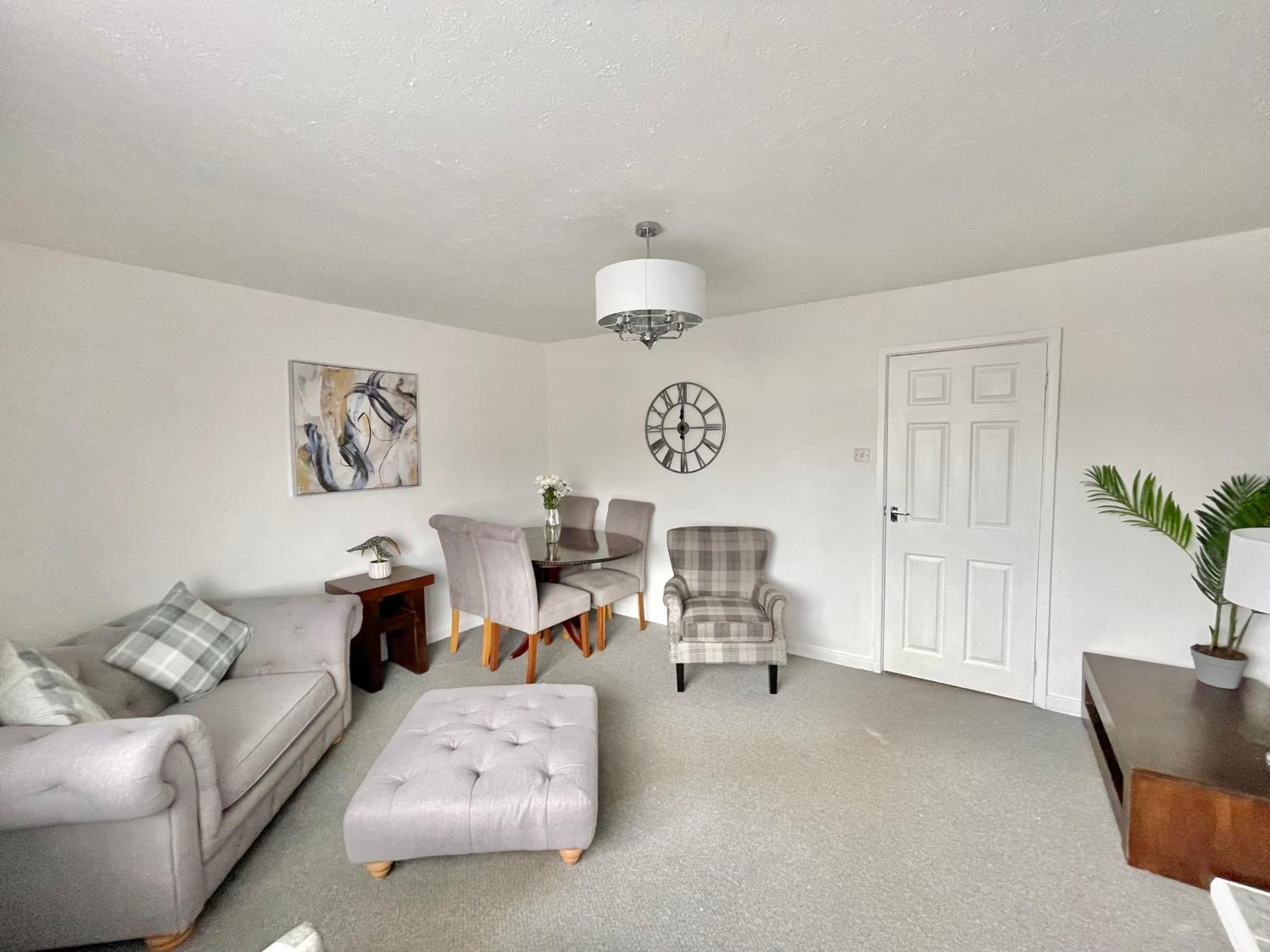 Cae Glas Apartments Holyhead Esterno foto