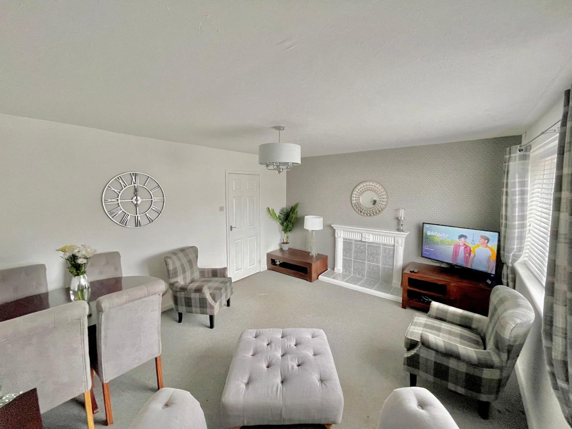 Cae Glas Apartments Holyhead Esterno foto