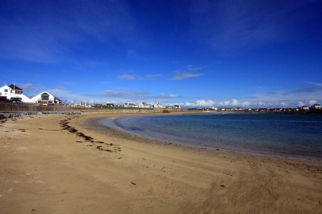 Cae Glas Apartments Holyhead Esterno foto